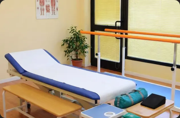 Interno dello studio di fisioterapia.
